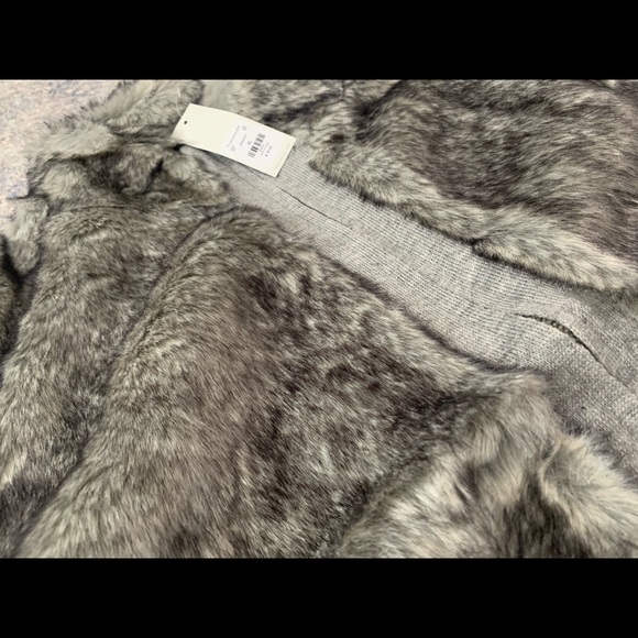 Fuzzy vest - Picture 2 of 5